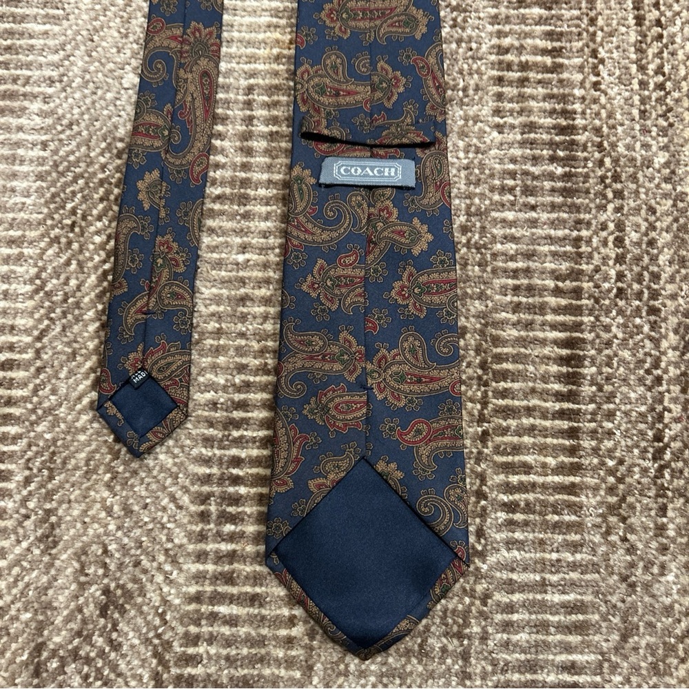 Coach Men's Neck Tie Multicolor Paisley Print 100% Italian Silk 56 x 3.5 - Picture 3 of 4